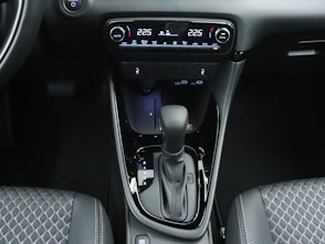 Vehicle image TOYOTA Yaris 1.5 VVT-i HSD Premium