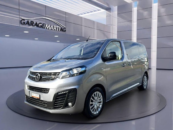 First vehicle image