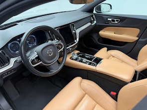 Vehicle image VOLVO V60 2.0 T8 TE Inscription eAWD