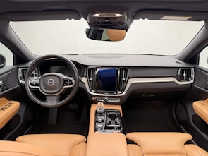 Vehicle image VOLVO V60 2.0 T8 TE Inscription eAWD