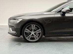 Vehicle image VOLVO V60 2.0 T8 TE Inscription eAWD