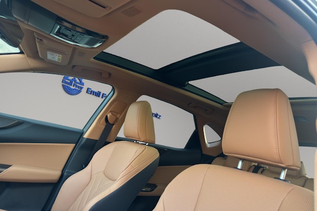 Vehicle image 10 Vehicle image 10