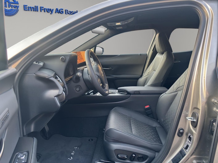 Vehicle image LEXUS UX