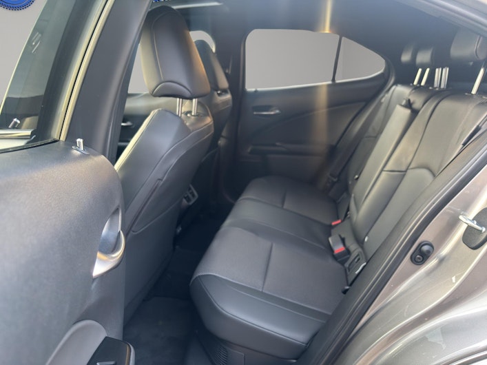 Vehicle image LEXUS UX