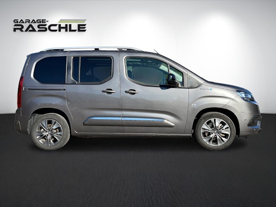 Vehicle image 5 Vehicle image 5