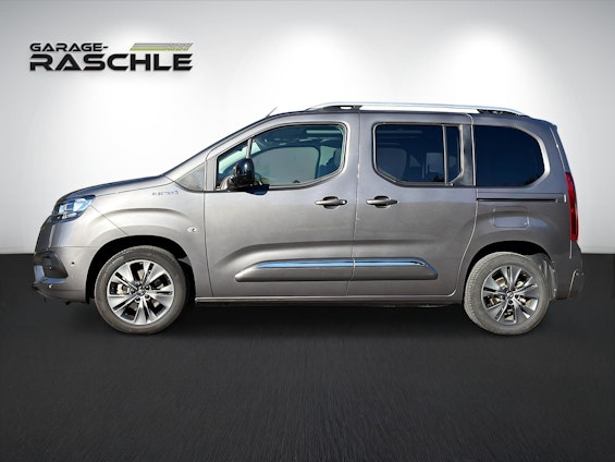 Vehicle image 3 Vehicle image 3