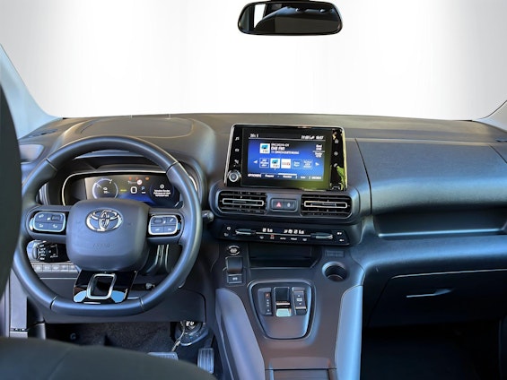 Vehicle image 7 Vehicle image 7