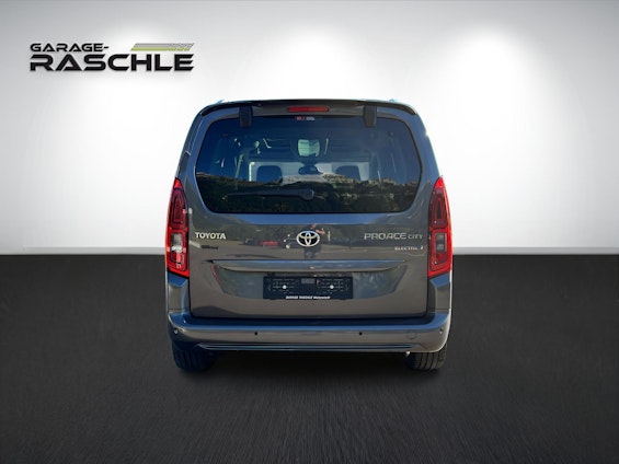 Vehicle image 4 Vehicle image 4