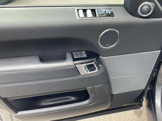 Vehicle image 5 Vehicle image 5