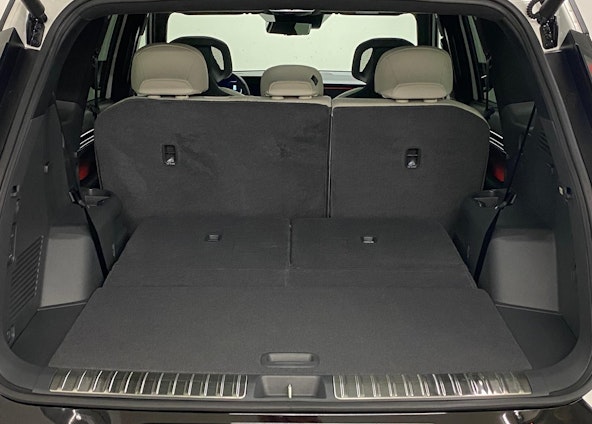 Vehicle image 18 Vehicle image 18