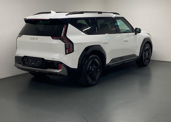 Vehicle image 15 Vehicle image 15