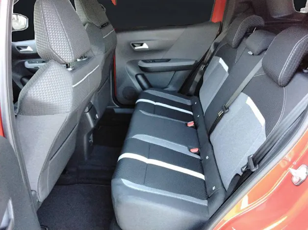 Opel Frontera 1.2 T HEV 145 GS