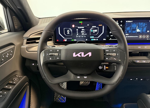 Vehicle image 9 Vehicle image 9