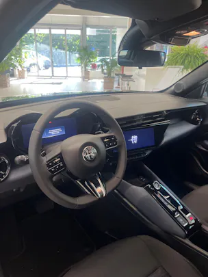 Alfa Romeo Junior 1.2 Ibrida