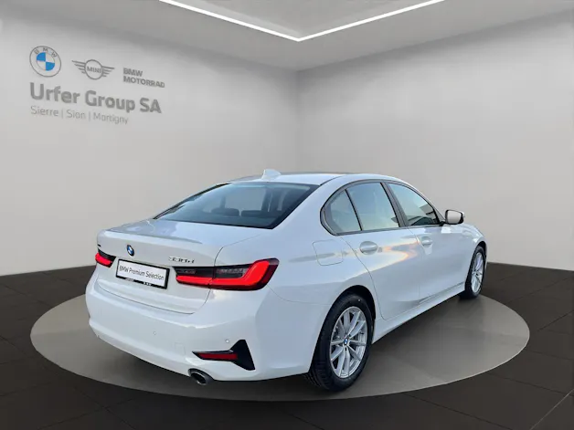 BMW 330d xDrive 48V Steptronic
