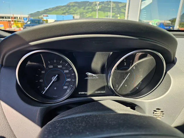 Jaguar XE 20d R-Sport Automat