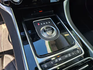 Jaguar XE 20d R-Sport Automat