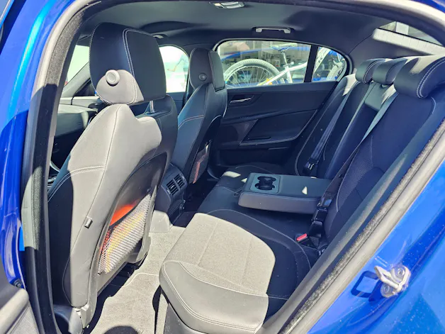 Jaguar XE 20d R-Sport Automat