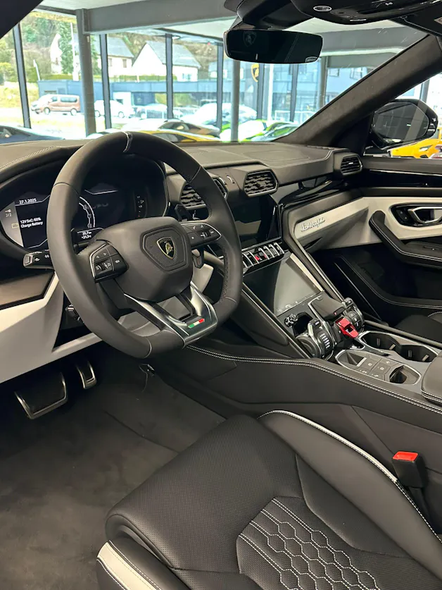Lamborghini Urus S E-Gear