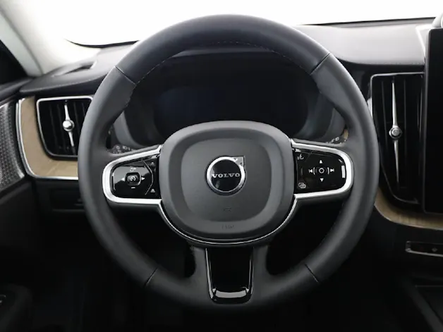 Volvo XC60 2.0 T8 TE Ultra Dark eAWD - Facelift MY2026
