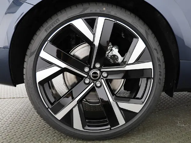 Volvo XC60 2.0 T8 TE Ultra Dark eAWD - Facelift MY2026