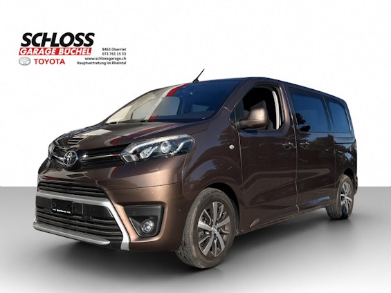 First vehicle image