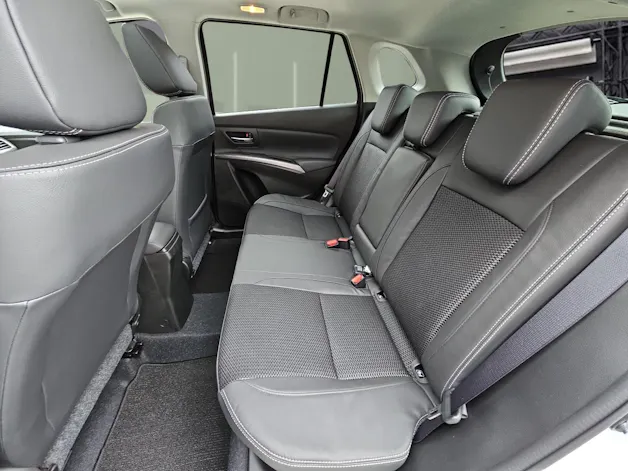 Suzuki S-Cross 1.4 T Compact Top Hybrid 4x4