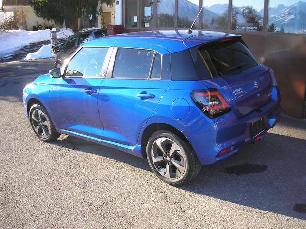 Suzuki Swift 1.2 1st Edition Top Hybrid 4x4