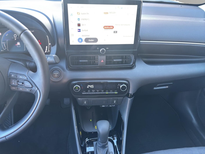 Vehicle image TOYOTA YARIS