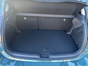 Vehicle image TOYOTA Yaris 1.5 VVT-i HSD Trend