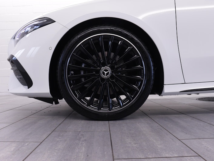 Vehicle image MERCEDES-BENZ A 200