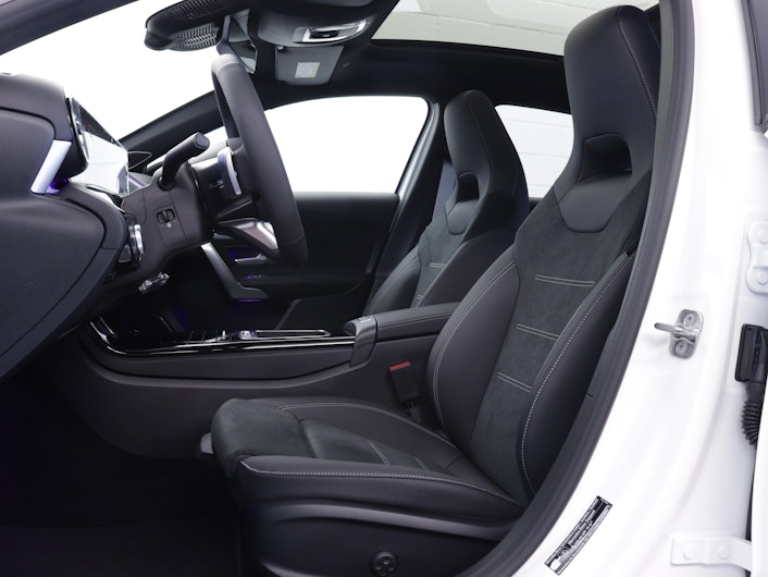 Vehicle image MERCEDES-BENZ A 200