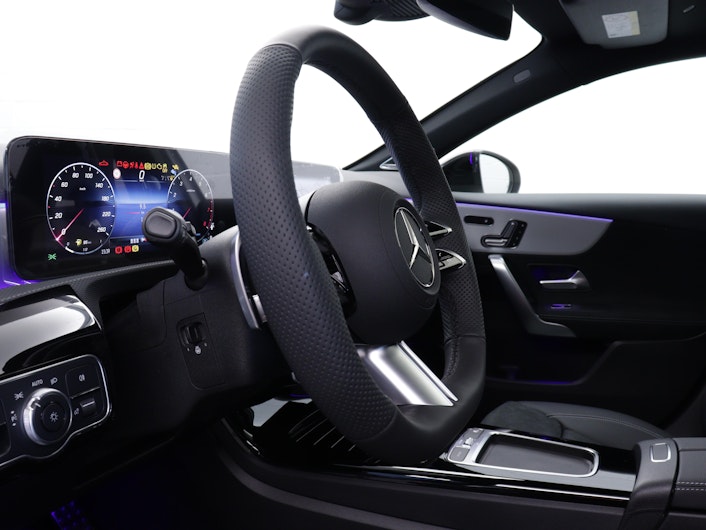 Vehicle image MERCEDES-BENZ A 200