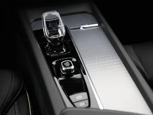 Volvo XC60 2.0 T8 TE XCENTRIC Black