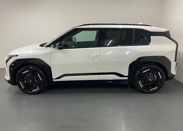 Vehicle image 2 Vehicle image 2