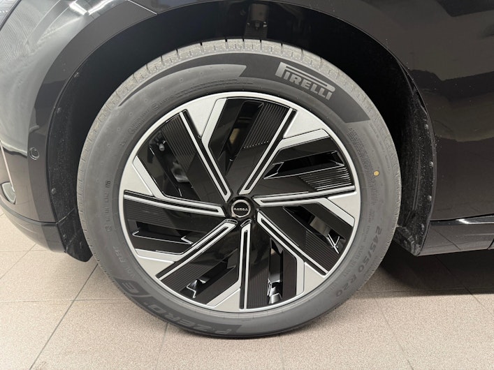 Vehicle image VOLVO ES90