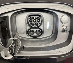 Vehicle image VOLVO ES90 Plus