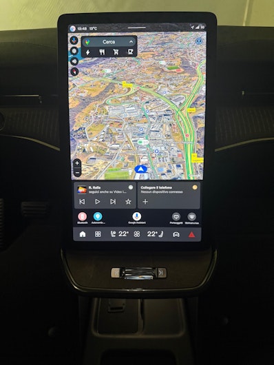 Vehicle image VOLVO ES90