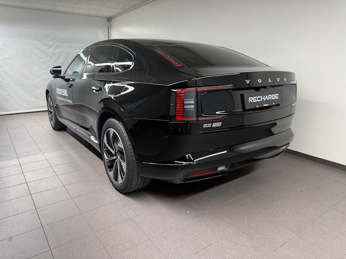 Vehicle image VOLVO ES90