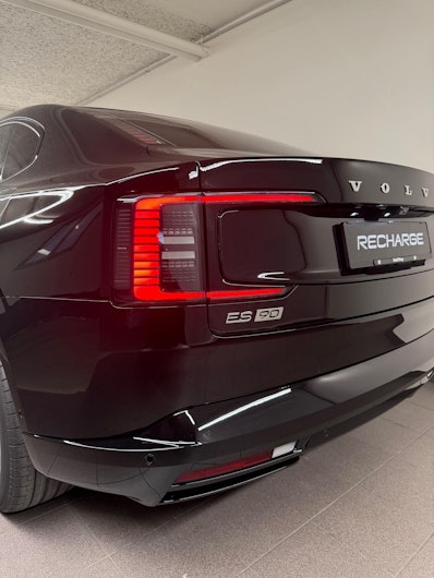 Vehicle image VOLVO ES90