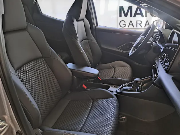 Toyota Yaris 1.5 VVT-i HSD Premium