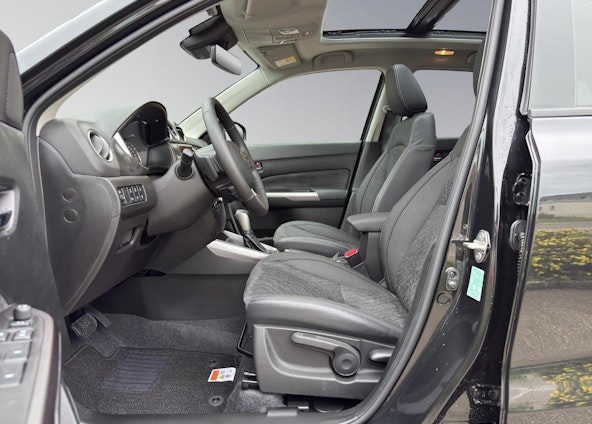 Vehicle image 8 Vehicle image 8