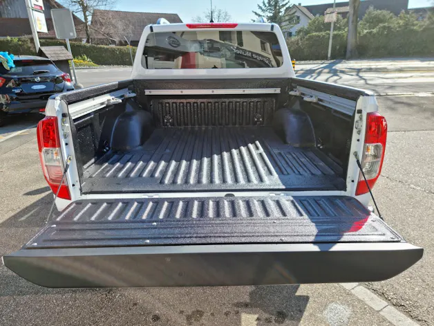 Nissan Navara 2.3 dCi Double Cab N-Connecta