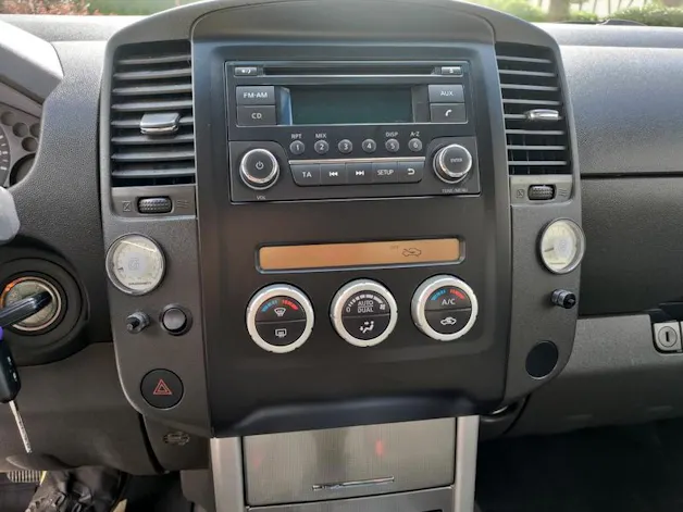Nissan Navara 2.5 dCi Double Cab SE