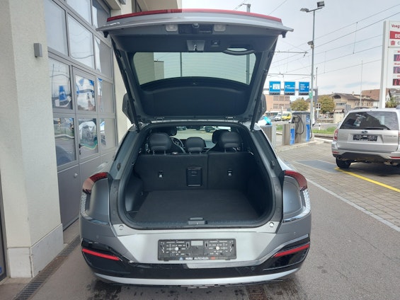 Vehicle image 16 Vehicle image 16