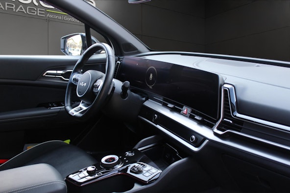 Vehicle image 9 Vehicle image 9