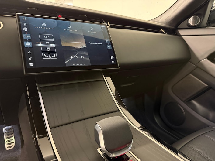 Vehicle image LAND ROVER RANGE ROVER EVOQUE