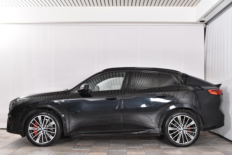 Vehicle image BMW X2