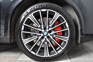 Fahrzeugbild BMW X2 20d xDrive paddles