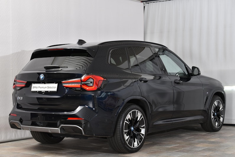 Vehicle image BMW iX3